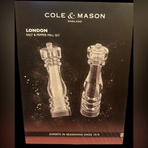 Cole & Mason Salt & Pepper Mill Set